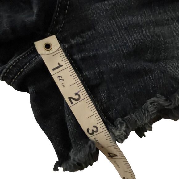 American Eagle ~ Dark Denim Cut Off Shorts ~ size 4 - Picture 8 of 8